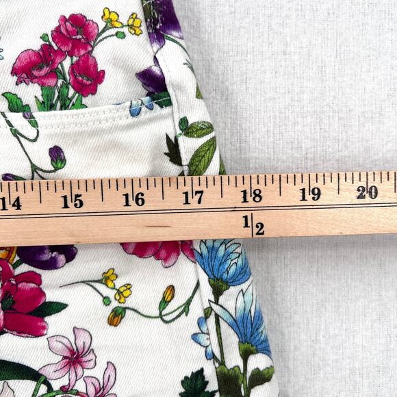 L'AGENCE Audrey Mid Rise Botanical Print Jean Shorts Womens 26 White Multi Denim - Picture 14 of 16